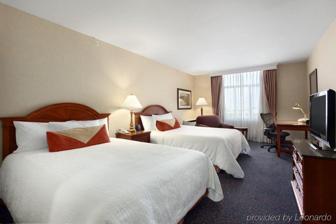 Hilton Garden Inn West Edmonton Habitación foto